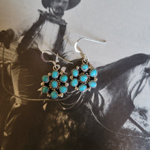 Load image into Gallery viewer, The Ella Cluster Earrings