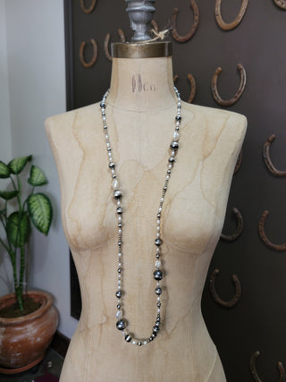 The River Pearl Necklace - 40"