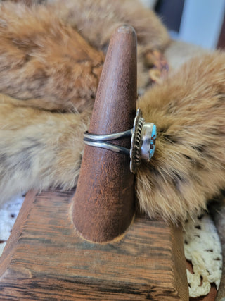 Golden Hills Stamped Ring - sz 7.75