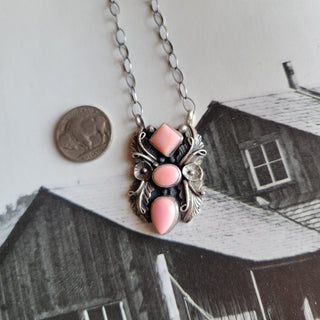 The Range Necklace - Pink Conch