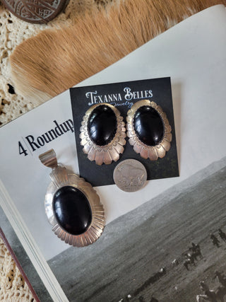 The Calloway Statement Pendant - Onyx