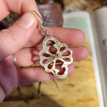 Load image into Gallery viewer, The Avery Earrings