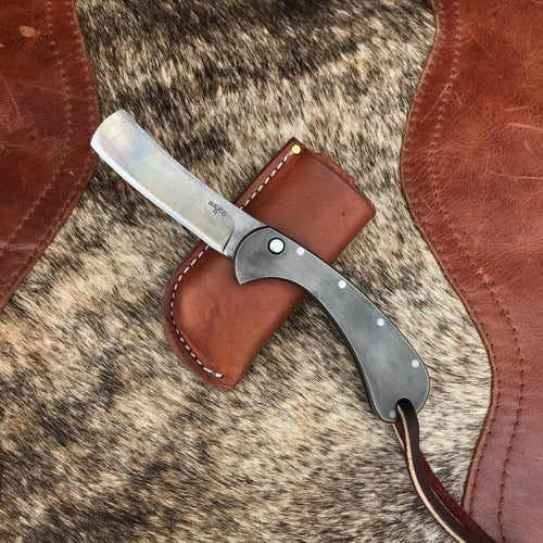 Switchblade Nut Cutter